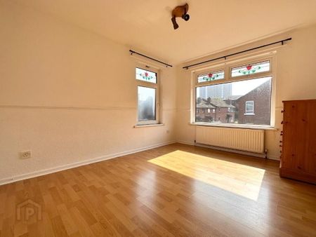 1 Matilda Gardens, Belfast, BT12 5NP - Photo 5