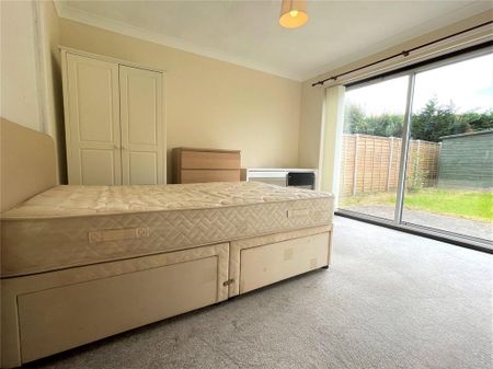 5 bedroom detached house to rent - Photo 3