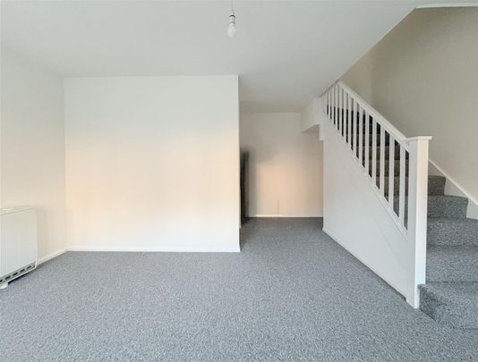 Pinders Road, Hastings, TN35 5JG - Photo 1