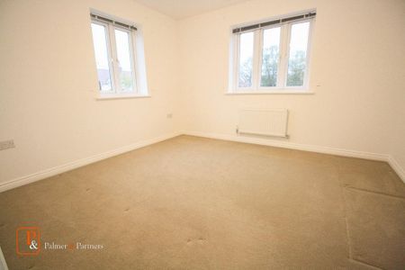 3 bedroom end of terrace house to rent - Photo 2