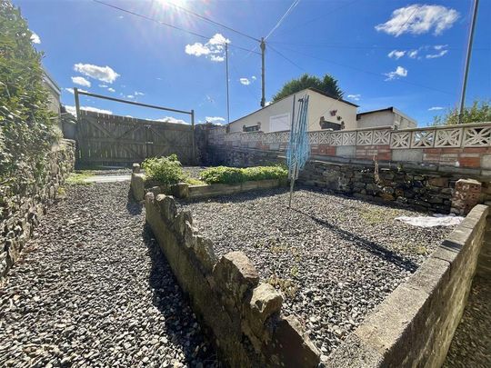 3 bedroom terraced house to rent - Photo 1