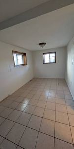 2 bedroom basement for rent - Photo 4