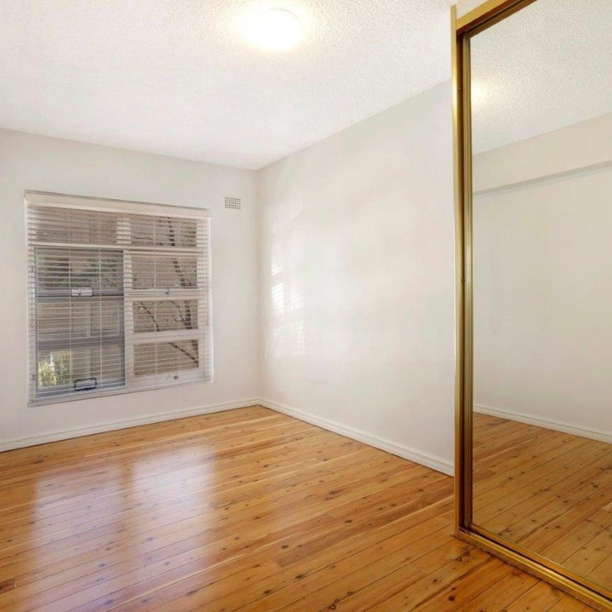 Spacious 1 Bedroom Apartment - Photo 1