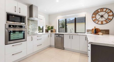 Family-Friendly Home in Central Location - 20 Casey Ave - Photo 5