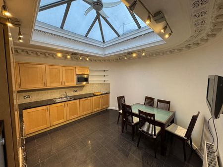 3 bedroom flat to rent - Photo 3