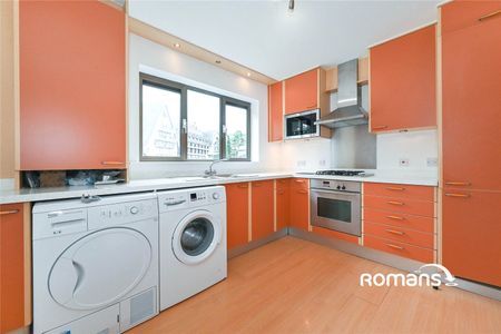 2 bedroom maisonette to rent - Photo 2