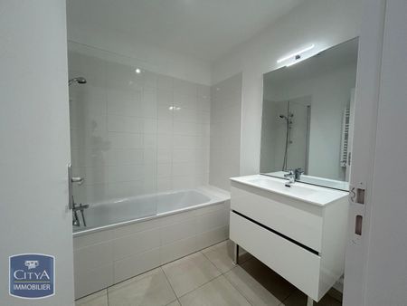 Location Appartement 2 pièces 44m² DOLE 39100 - Photo 3