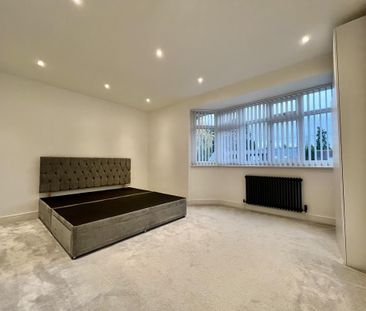 4 bedroom semi-detached house to rent - Photo 5