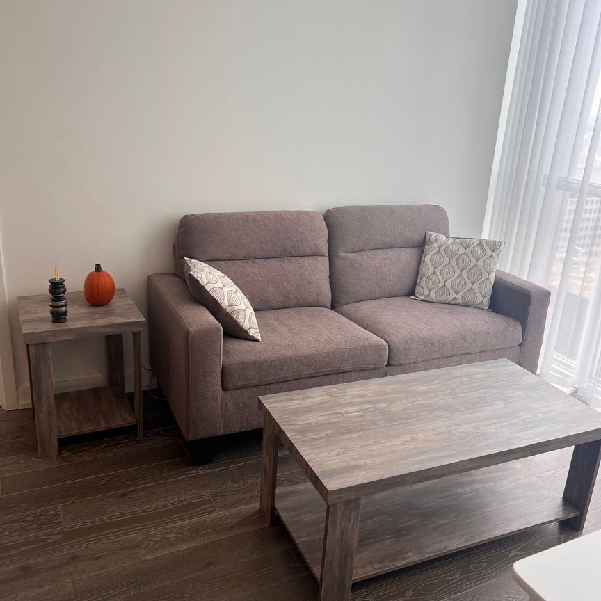For Lease - 1 Yorkville Avenue Unit# 3302, Toronto, Ontario - Photo 1