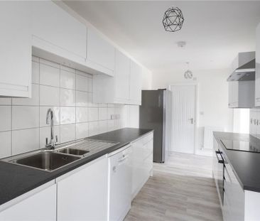 1 bedroom in a house share to rent - Photo 6