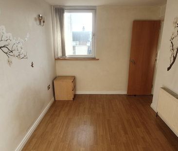 8f Glassillan Grove, Greenisland, Carrickfergus, BT38 8TB - Photo 2