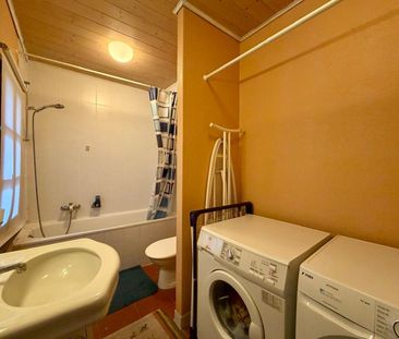 Superb 3.5 room apartment with fireplaces and character - Photo 4