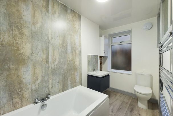 2 bedroom terraced house to rent - Photo 1