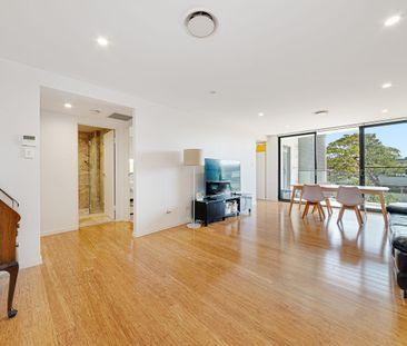 Bespoke North-Facing Two Bedroom Apartment in Convenient Sought-Aft... - Photo 1