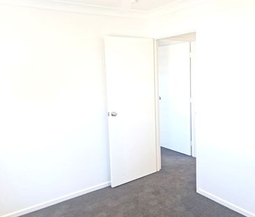 AVAILABLE 16/01/26 - 3 BEDROOM 2 BATH TOWNHOUSE WITH DUCTED AIR - Photo 4