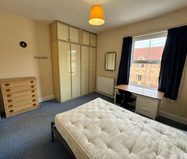 Heworth Place, Heworth - P2132 - Photo 6