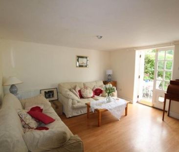 2 bedroom cottage to rent - Photo 2