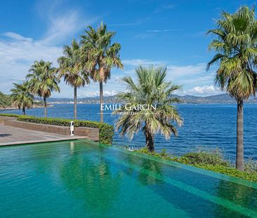 Villa pieds dans l'eau à la location - Saint-Tropez - Vue mer panor... - Photo 2