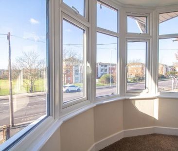 3 Bed Terraced House, Barley Lane, IG3 - Photo 5