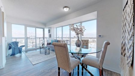 30 Meadowglen Place #2405 - Photo 5