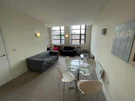 1 bedroom flat to rent - Photo 1