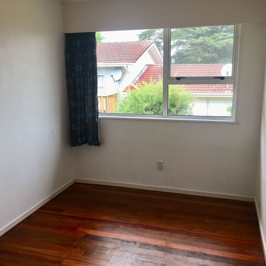 Spacious Family Home in the Heart of Manurewa - Photo 1