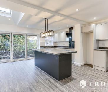 4 bedroom semi-detached house to rent - Photo 4