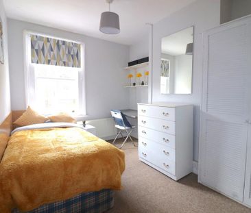 1 bedroom in a house share to rent - Photo 6