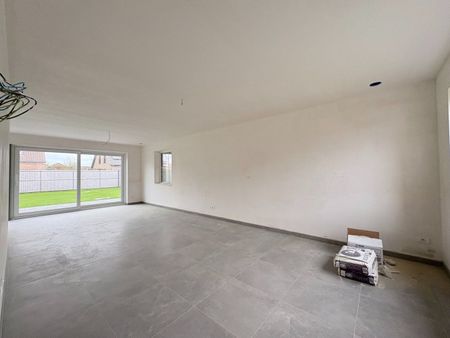Nieuwbouwwoning met drie slaapkamers + carport - Photo 3