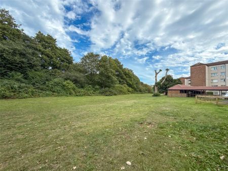 Edrich House, St. Johns Green, North Shields, NE29 - Photo 2