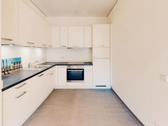 Jetzt 1. Monat geschenkt - Ihr neues Zuhause mit Einbauchküche und Terrasse! - Foto 1