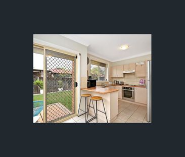 IMMACULATE & LOW MAINTENANCE - Photo 1