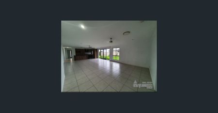 4 Bedroom Family Home * - Photo 2