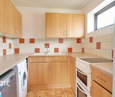 1 bedroom retirement property to rent - Photo 6