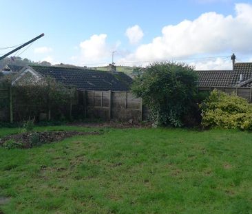 2 bedroom bungalow to rent - Photo 2