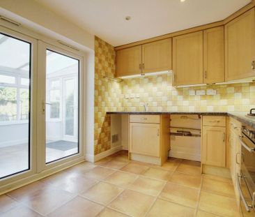 2 bedroom semi-detached house to rent - Photo 2