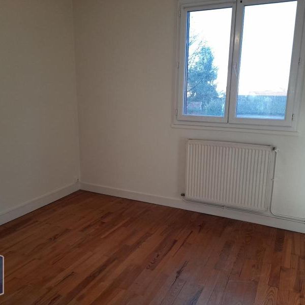 Location Appartement 4 pièces 63m² VILLEFRANCHE SUR SAONE 69400 - Photo 1