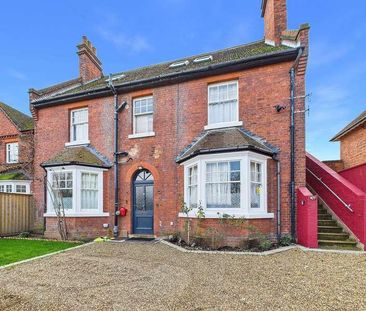 Manorcrofts Road, Egham, TW20 - Photo 6