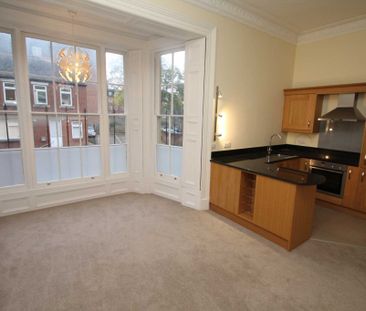 2 bed Flat for rent - Photo 1