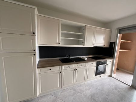 Location Appartement 3 pièces 59m² BASTIA 20200 - Photo 4