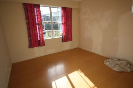 Spacious four bedroom home - Photo 4