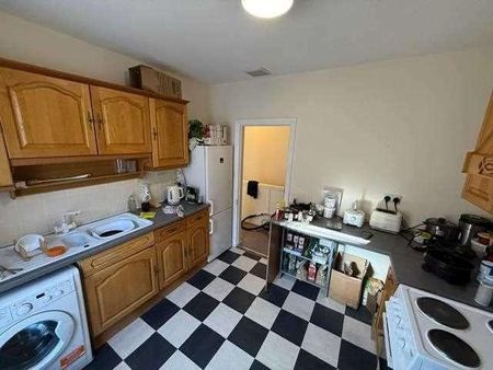 Devonshire Road, **student Apartment** Student Apartment **, Southampton, SO15 - Photo 3