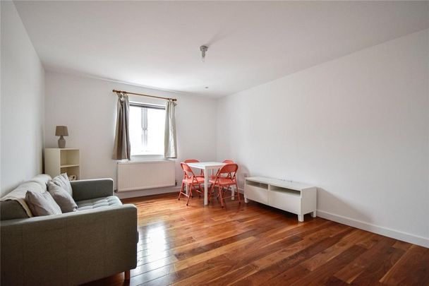 2 bedroom house to rent - Photo 1