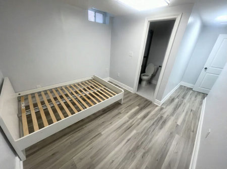 For Lease - 30 Lavron Court, Markham, Ontario - Photo 2