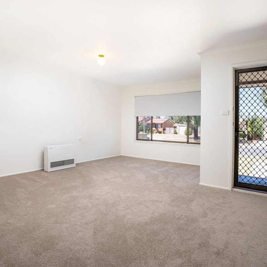 Refurbished 4 Bedroom House - Photo 1