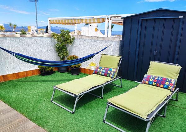 PENTHOUSE RENTAL, 2 BEDROOMS AND 1 BATHROOM