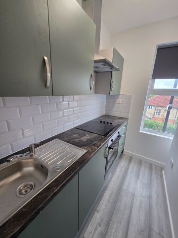 Studio Flat, Hither Green Lane, SE13 - Photo 3