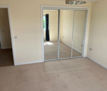 4 bedroom detached house to rent - Photo 6