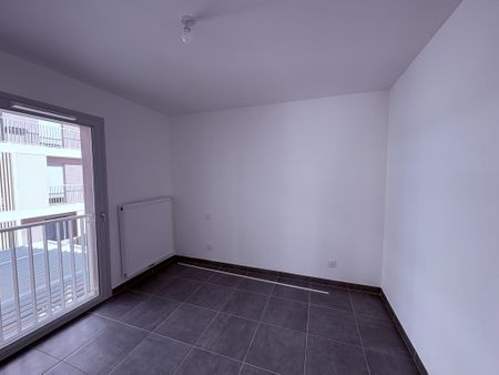 Location Appartement 3 pièces 57m² VENCE 06140 - Photo 3