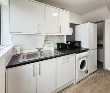 House share to rent - Photo 6